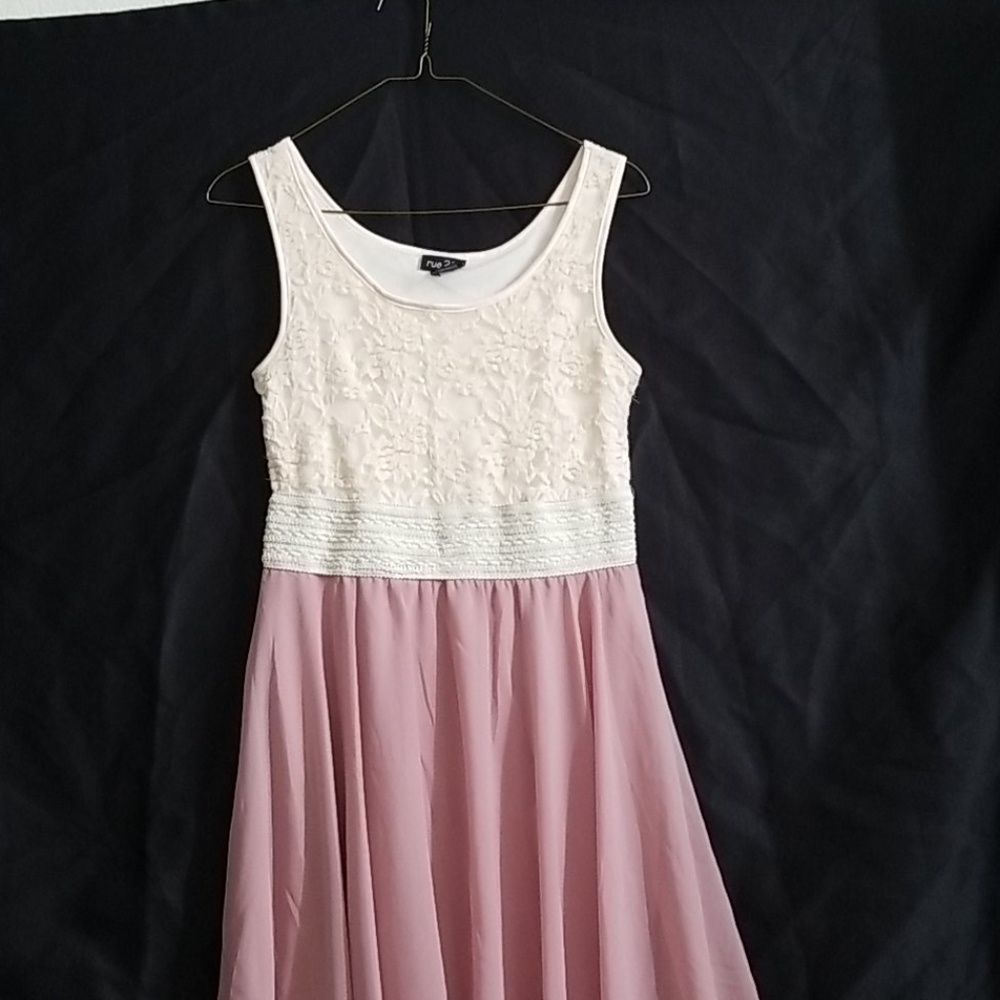 Dress - Picture 2 of 5